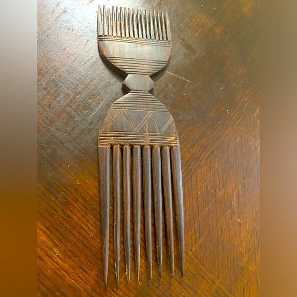 Afro Africa wood crafted and etched comb vintage - Picture 1 of 10